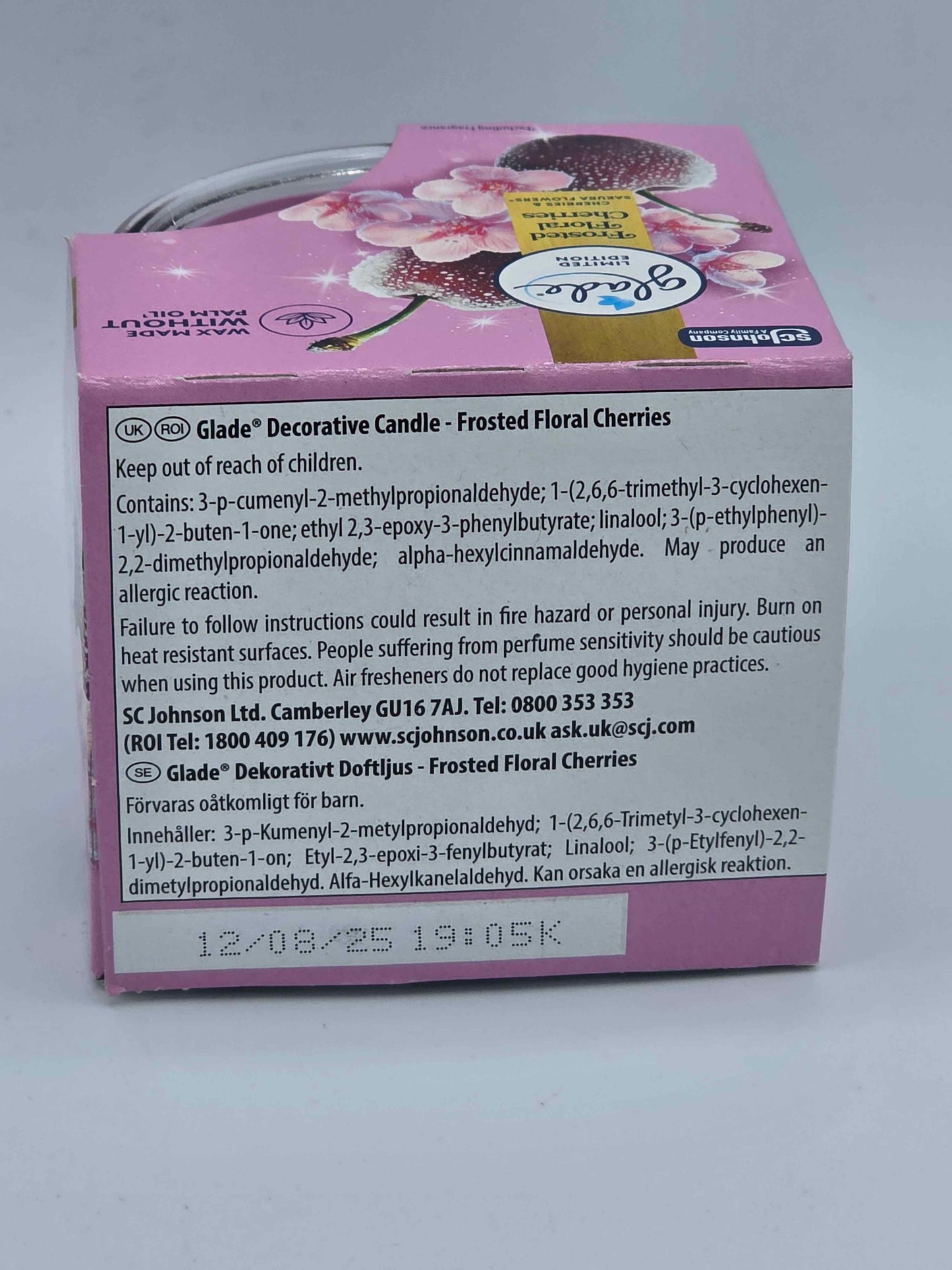 Glade Scented Candle Sleeved Frosted Floral Cherries 108g