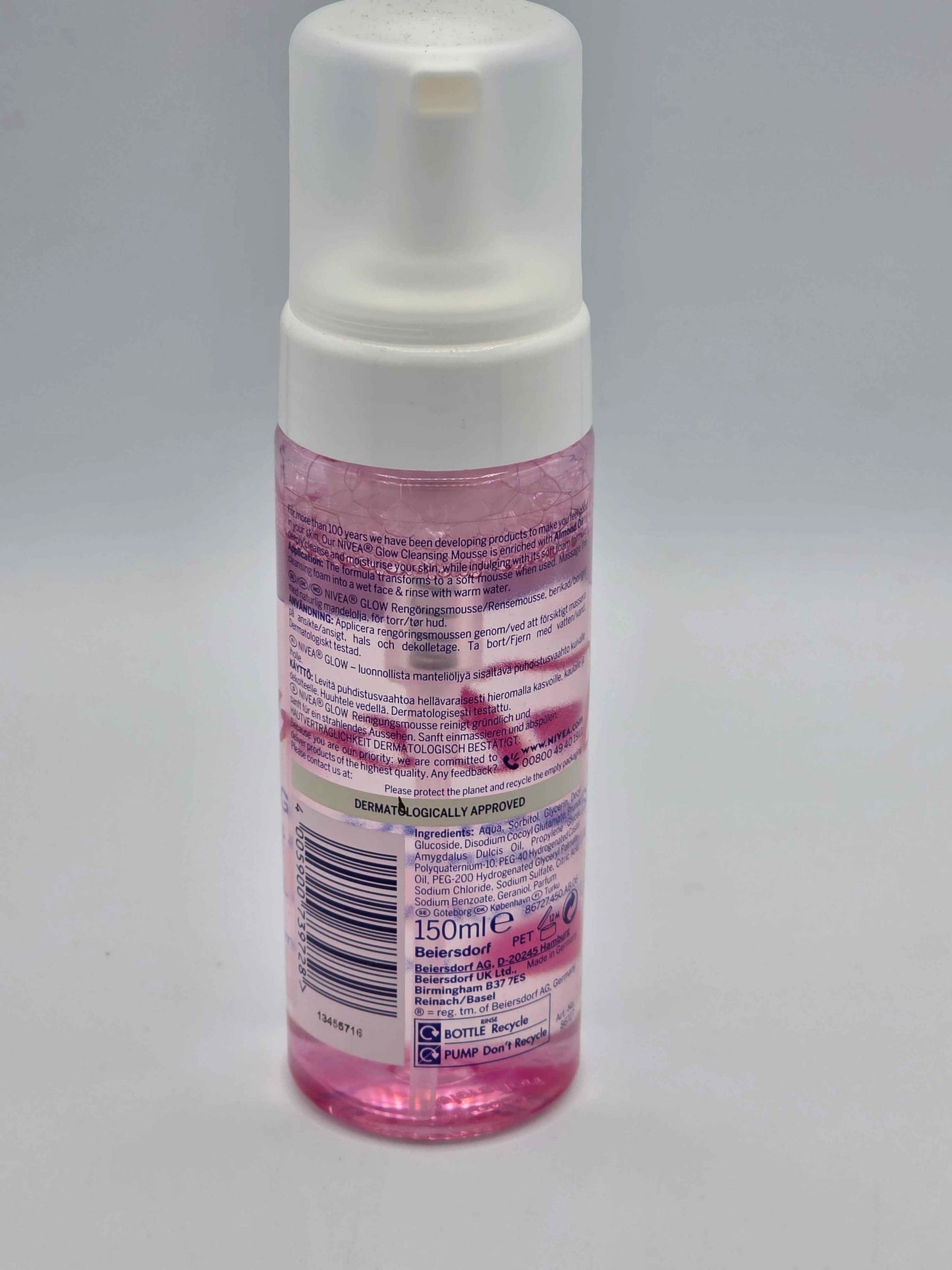 NIVEA Glow Cleansing Moisturising Mousse Natural Almond Oil 150ml
