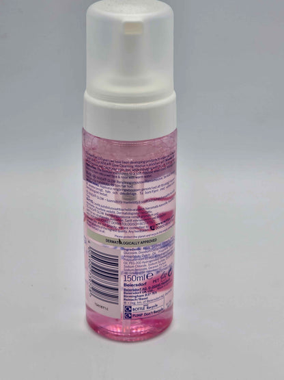NIVEA Glow Cleansing Moisturising Mousse Natural Almond Oil 150ml